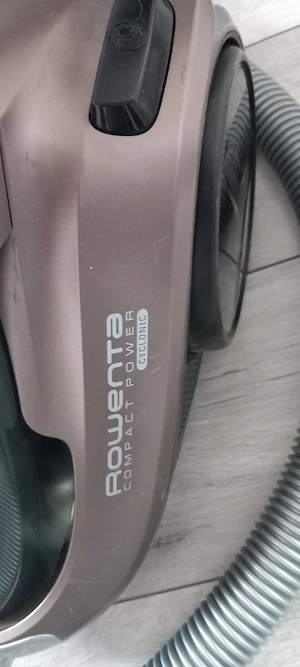 Vand aspirator Rowenta Compact Power Cyclonic