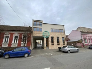 Inchiriez spatiu comercial cu suprafata 130 mp, zona centrala