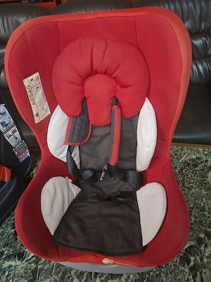 Scaun auto copii 0-18 kg, proveniență Franța, cu prindere in 5 puncte.