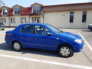 Fiat Albea din 2007 - imagine 2