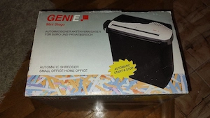 Tocător, distrugator documente.