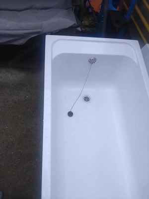 Vand cada de baie apartament 