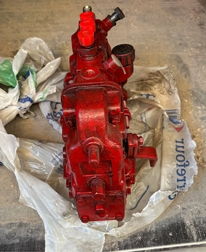 Pompă de injecție și injectoare pentru U650 sau ifron  - imagine 2