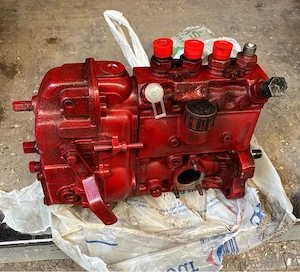 Pompă de injecție și injectoare pentru U650 sau ifron  - imagine 3