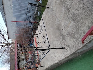 Vând grilaje și cruci metalice în Botosani - imagine 2