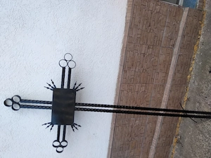 Vând grilaje și cruci metalice în Botosani