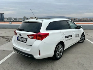 Vând schimb Toyota Auris 2014 hibrid gpl - imagine 5