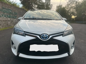 Mașină de vânzare    Yaris Verso 2016