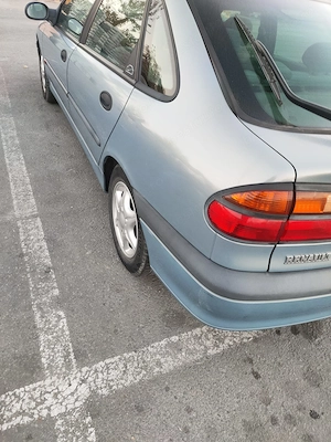 Laguna 1 benzină automat  - imagine 4