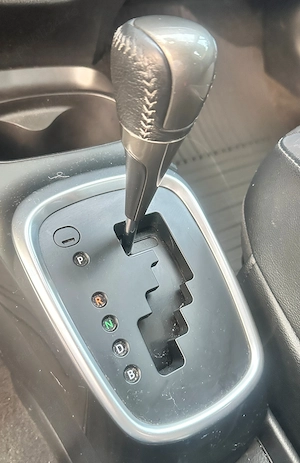 Mașină de vânzare    Yaris Verso 2016 - imagine 3