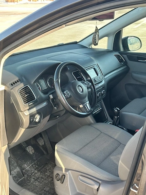 Volkswagen Sharan 2015 | 2.0 TDI 180 CP