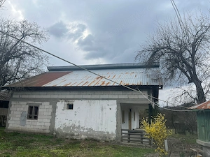 Gospodărie 2 case cu teren 5000m - imagine 3