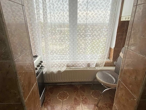 apartament 2 camere baie bucătărie 