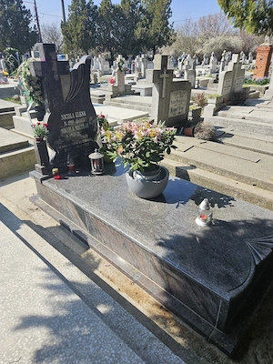 Execuție monumente funerare