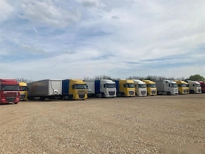 Angajam soferi profesionisti cu C+E pentru transport international pe tur retur - imagine 2