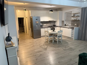 Închiriez apartament cu 3 camere - imagine 5