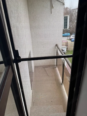 Particular închiriez apartament 2 camere bloc nou,Dristor 2 min.de mers până la metru