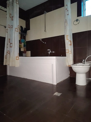 inchiriez vila 5 camere  - imagine 4