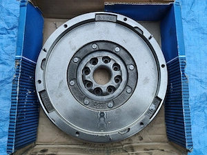 Volanta cu masa dubla,  (noua), pt autoturism Peugeot 407, sedane, diesel, 2004-2009, cc1997, cod RH - imagine 2