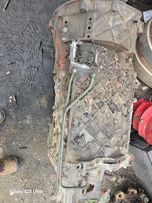 vand cutie de viteza manuala Iveco Traker 8x4 - imagine 3