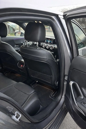 Mercedes A Class 220 4Matic - imagine 9