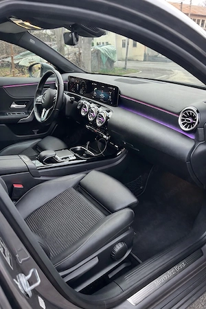 Mercedes A Class 220 4Matic - imagine 10