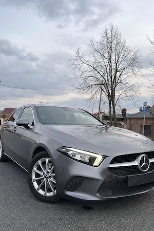 Mercedes A Class 220 4Matic - imagine 6