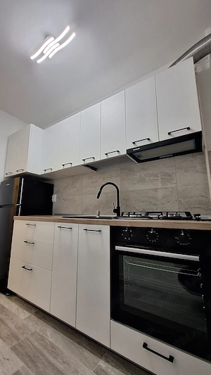 Închiriez apartament cu 1 camera, bloc nou, prima chirie