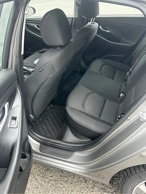 Hyundai i30 an fabricație 2019 - imagine 4