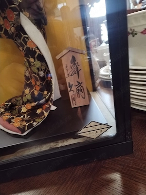 Papusa japoneza din portelan
