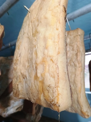 Vând șuncă sunca și slanina proaspătă de casa - imagine 3