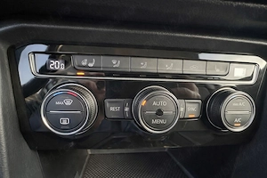 VW Tiguan Highline 2.0 TDI DSG 150 CP   Full LED, Economic (5.0L 100km) - imagine 7