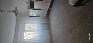 Inchiriez apartament cu 3 camere , decomandat , zona Canta   bariera Comat. Etaj 1   4. 1 baie, 1 ba