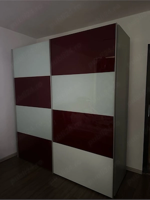 Şifonier cu uși glisante