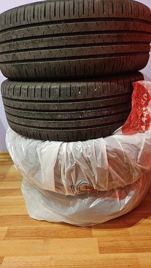 Vand 4 cauciucuri Continental 205/55/16