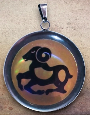 Pandantiv Zodia Berbec stil egiptean   (Efect Perlat Sidefat) - imagine 2