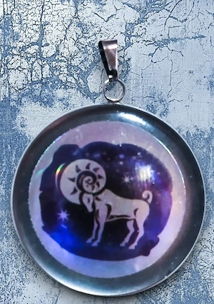 Pandantiv Zodia Berbec  Inox și Rășină (Efect Perlat Sidefat)