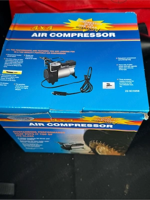 Compresor auto 12V portabil 4x4 – NOU