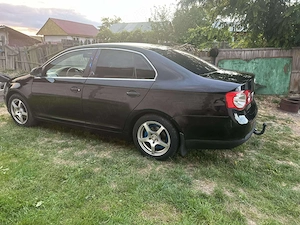 Vând sau schimb VW Jetta 1.9 tdi - imagine 5