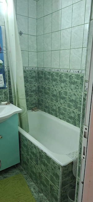 Vand apartament 2 camere decomandat - imagine 4