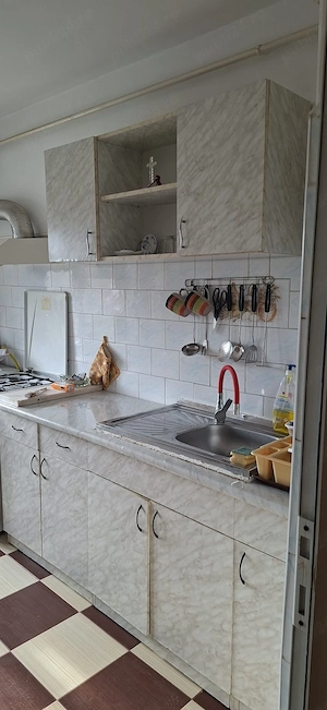 Vand apartament 2 camere decomandat - imagine 3