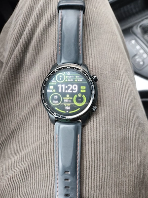 ticwatch pro 3 lte cumpărat din Germania 