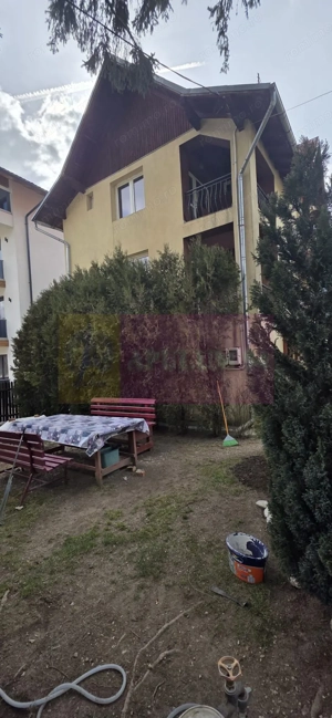 Vila de vânzare cu 8 camere și garaj in Busteni - imagine 3