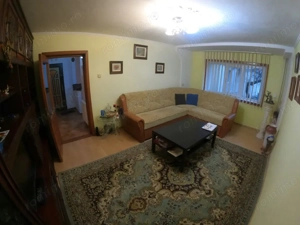 Apartament de 3 camere, 73 mp decomandat la parter inalt