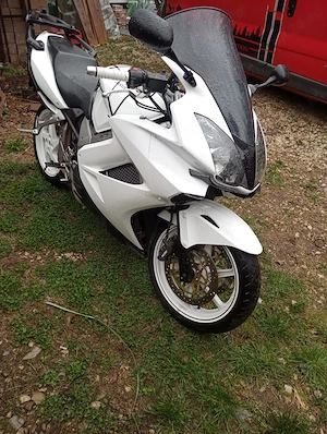 Honda VFR 800 VTEC + bonusuri - imagine 2