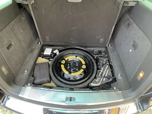 VW Touareg Individual 3.0 TDI V6   225CP   4x4   Full   Euro 4   2008 - imagine 6