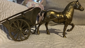 Vagonet de bronz sau căruță victoriana