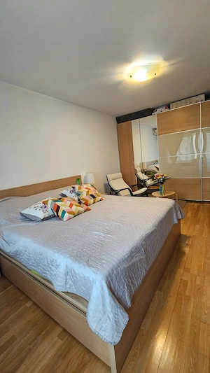 Apartament luminos cu 3 camere decomandate   Zona Șincai   Tineretului  - imagine 4