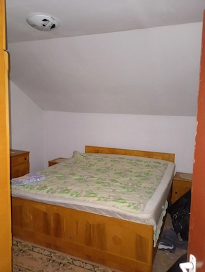 Casă cu 5 camere și teren de 1370 mp - imagine 5