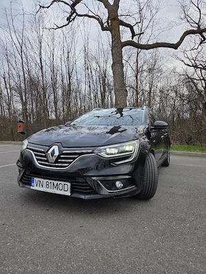 Renault Megane estate BOSE  - imagine 5